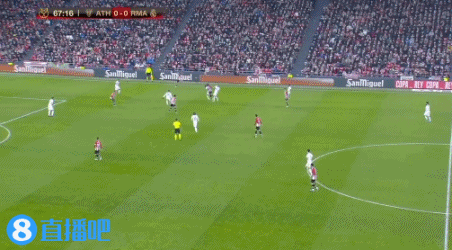 [德甲]为新征程干杯！拜仁慕尼黑拍摄传统写真