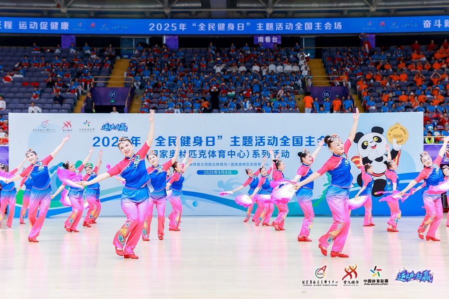 图片报：尤文和费内巴切想冬窗签磁卡，但球员不考虑提前离队